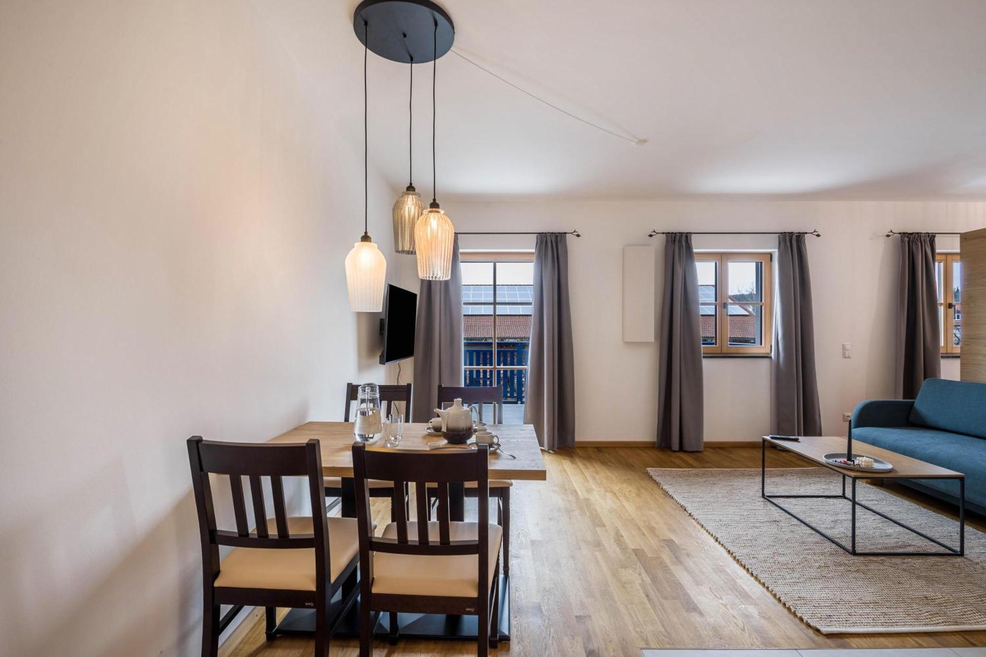 Ferienwohnung Rosa Gilching Exteriör bild